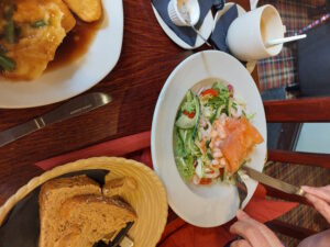 lunch-at-the-fountain-inn
